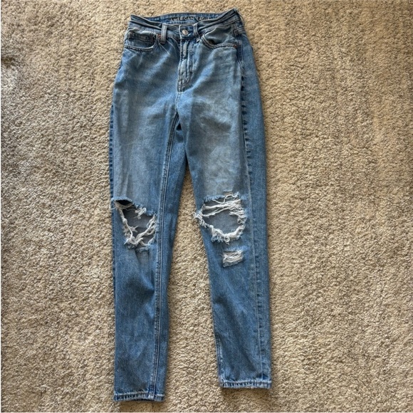 American Eagle Outfitters Light Blue Ripped High Rise Jeans - Picture 4 of 6